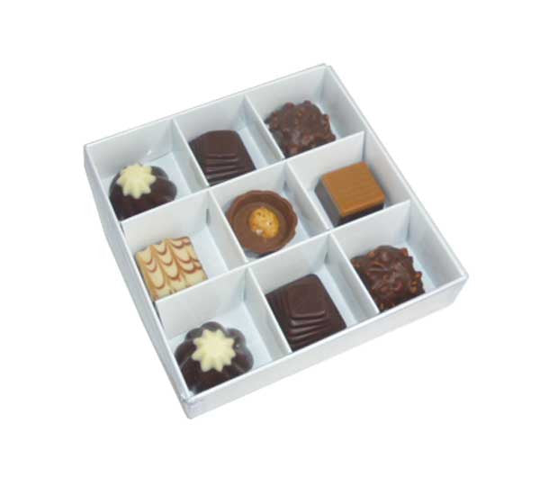100 Pack of White Card Chocolate Sweet Soap Product Retail Gift Box - 9 bay 4x4x3cm Compartments  - Clear Slide On Lid - 12x12x3cm