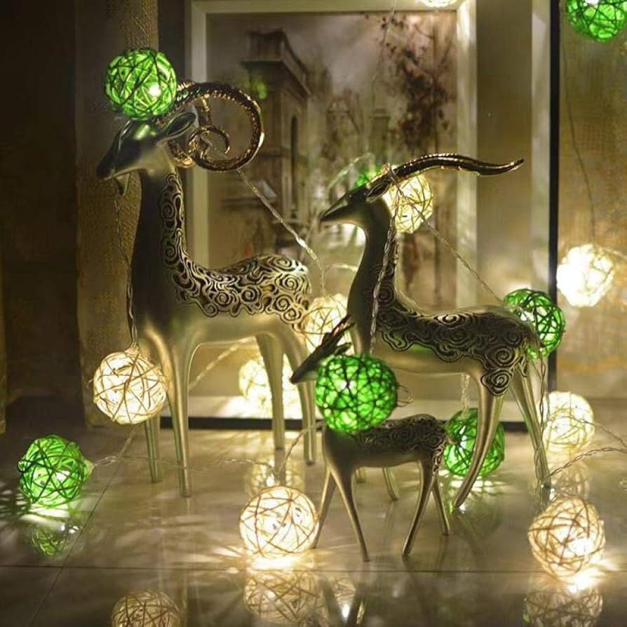 1 Set of Green n White 5cm Rattan Cane 20 Ball Battery Powered 3m String Lights Christmas Gift Home Wedding Party Bedroom Decoration Table Centrepiece