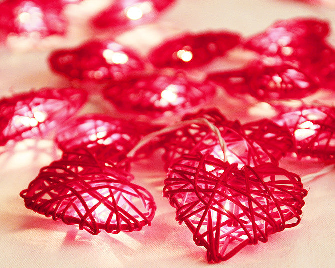 50 Red 3D Hollowed Rattan Heart-Shaped 5M LONG String Fairy Lights, Battery (AA) Indoor & Outdoor Decorations Wedding Valentines Romantic Room Table Lighting