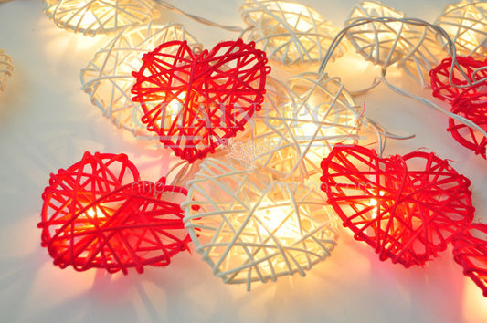 20 Red and White 3D Hollowed Rattan Heart-Shaped 3M String Fairy Lights, Battery (AA) Indoor & Outdoor Decorations Wedding Valentines Romantic Room Table Lighting