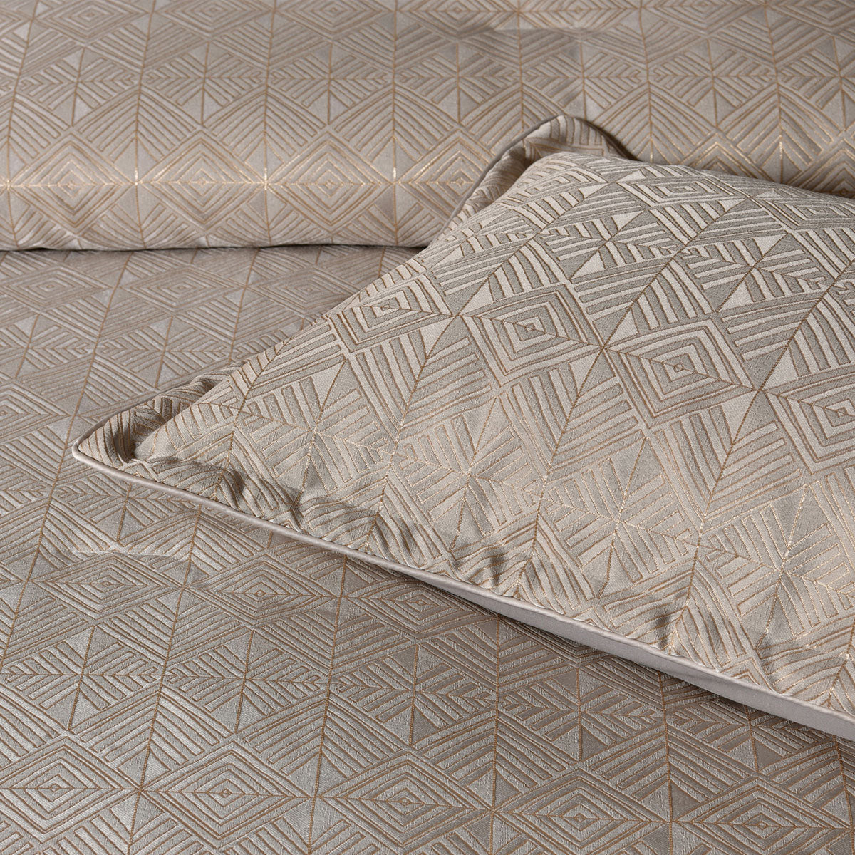 Bianca Bellagio Gold 6 Pcs Jacquard Geometric Comforter Set Queen/King