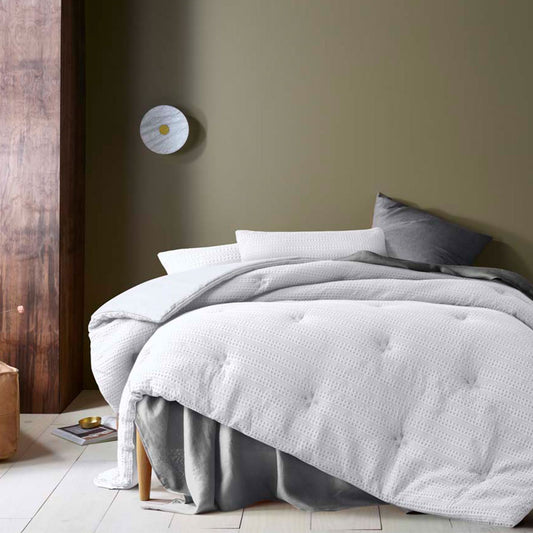 Accessorize Soho Waffle White 3 Piece Comforter Set QUEEN