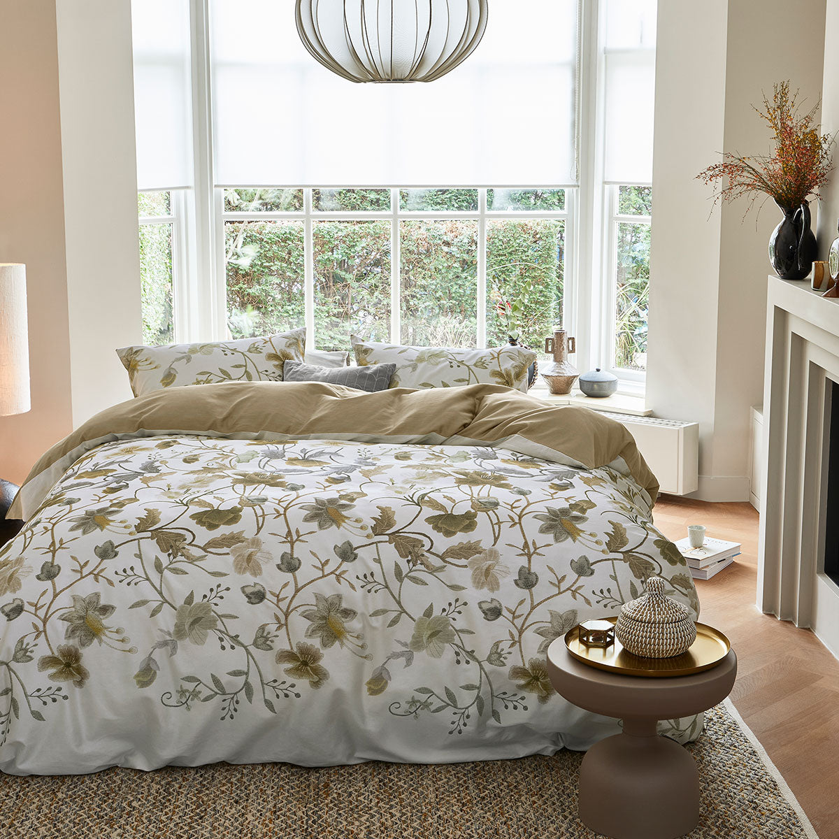 Bedding House Elizabeth White Cotton Sateen Quilt Cover Set King