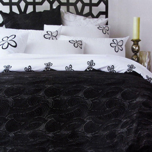 Accessorize Hypnotic Black Quilt Cover Set QUEEN