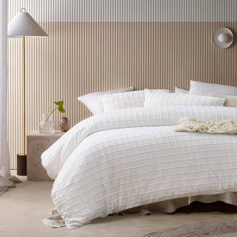Vintage Design Homewares Parquet White Polyester Cotton Quilt Cover Set Queen
