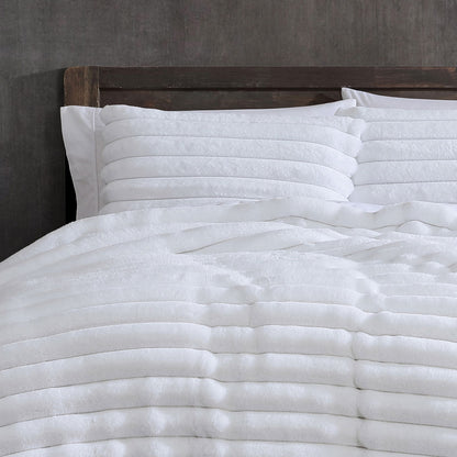 Ardor Jax White Chunky Faux Fur Quilt Cover Set Queen