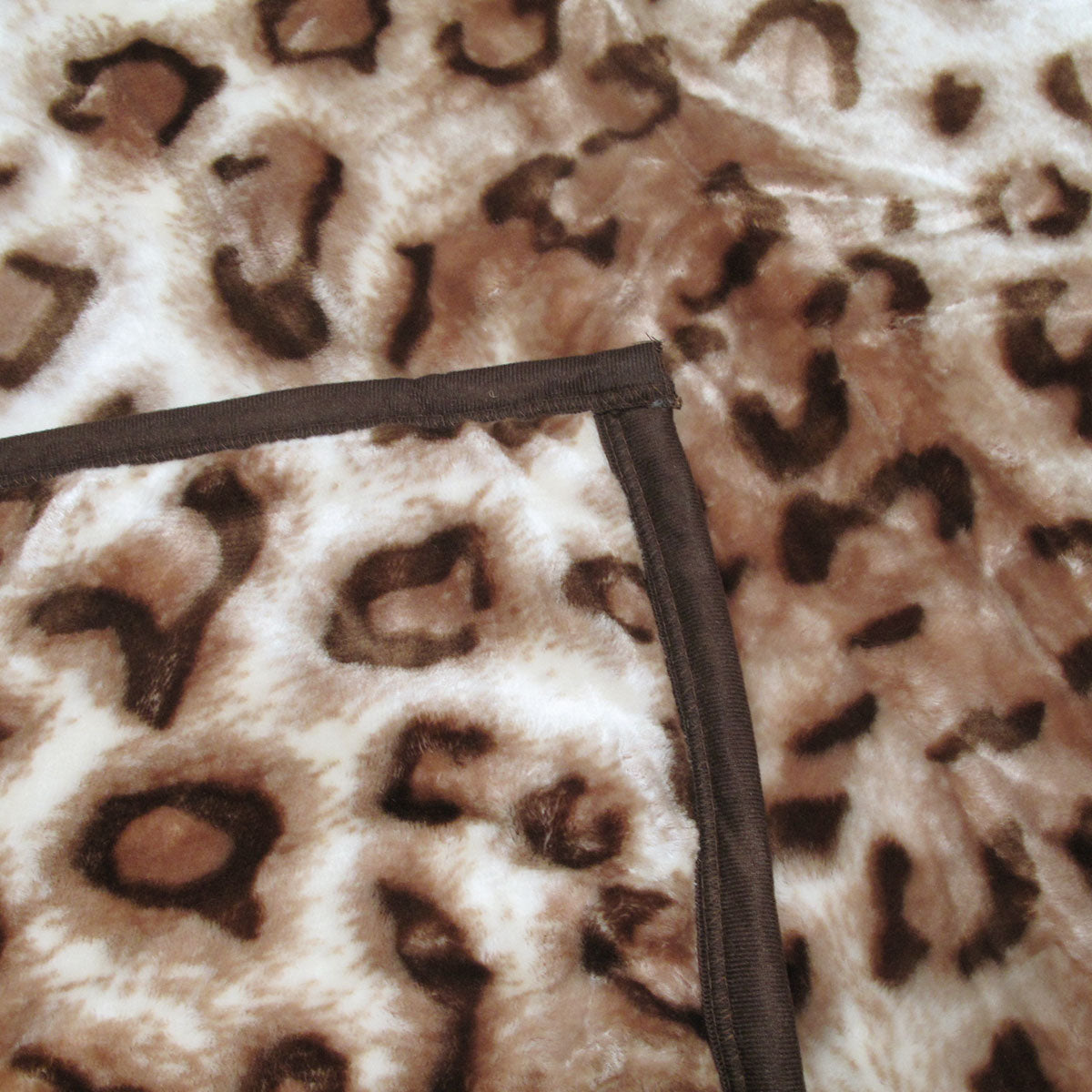 750gsm 3.5kg Double Layer Animal Print Faux Mink Blanket Queen 200x240 cm Brown Leopard