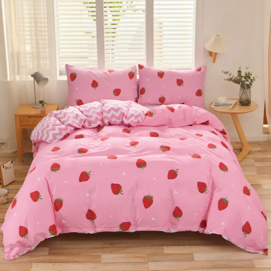 Dreamfields - Strawberry Dream Quilt Cover Set - (3pcs, Queen Size)